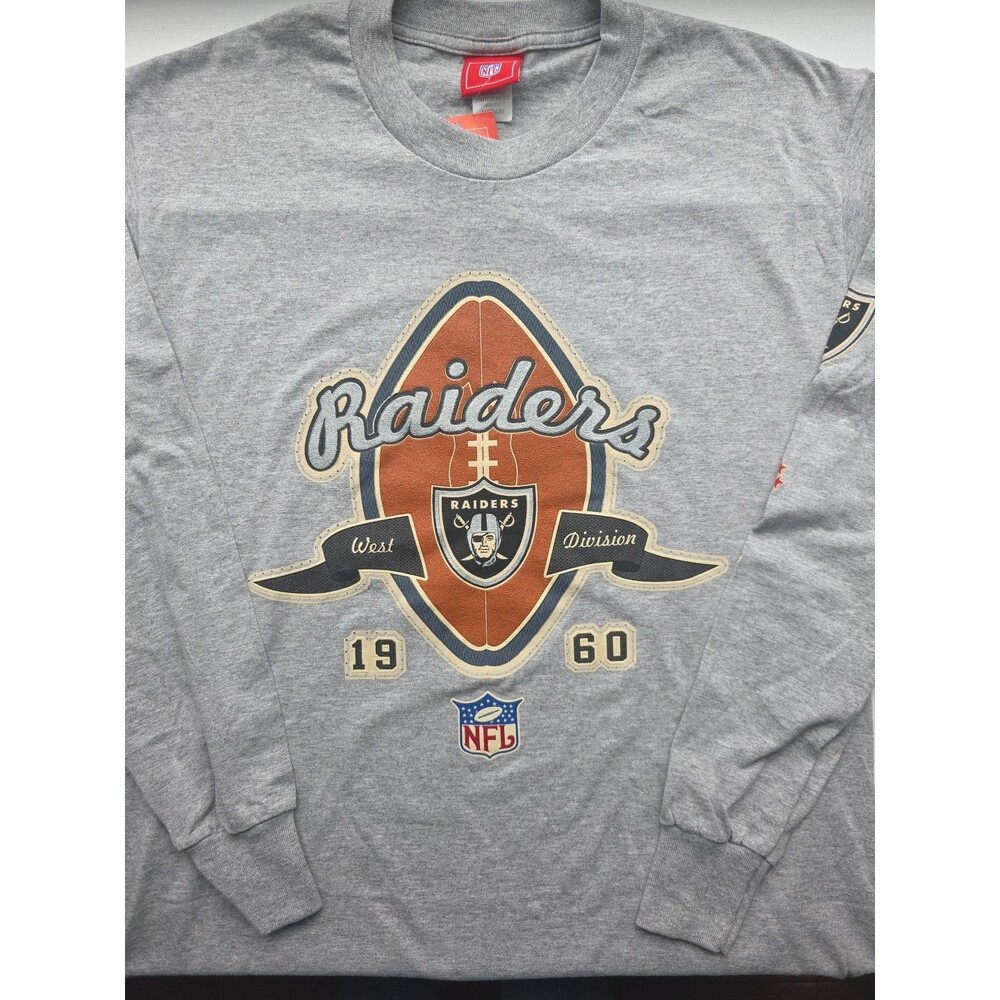 NFL Raiders T-shirt Long Sleeve Gray Football Emblem 1960 Sports Fan Gear M NWT